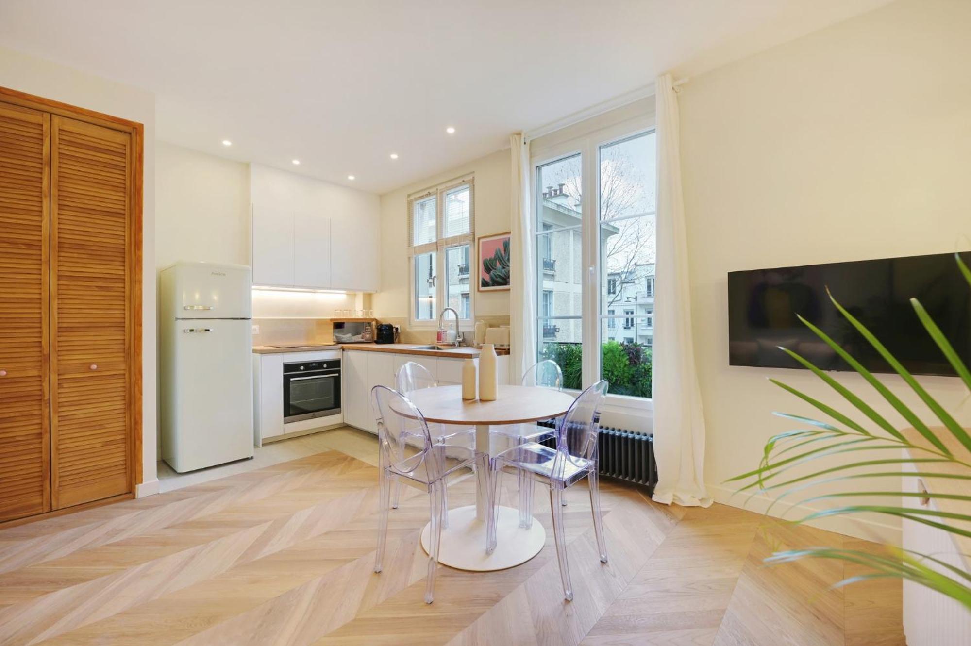 Comfy Suite By Les Maisons De Charloc Homes ボローニュ・ビランクー エクステリア 写真