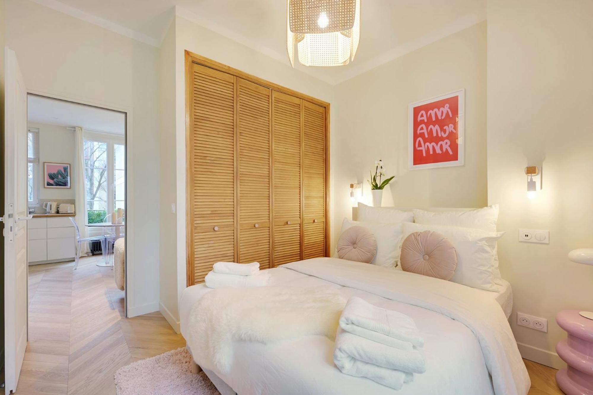 Comfy Suite By Les Maisons De Charloc Homes ボローニュ・ビランクー エクステリア 写真